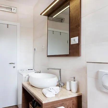 Apartament Superior Sincic